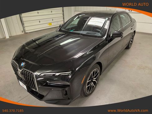 Used 2024 BMW 740i xDrive AWD/4WD image 1