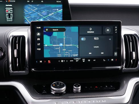 New 2025 Ford Expedition Platinum w/ Stealth Performance Package image 19