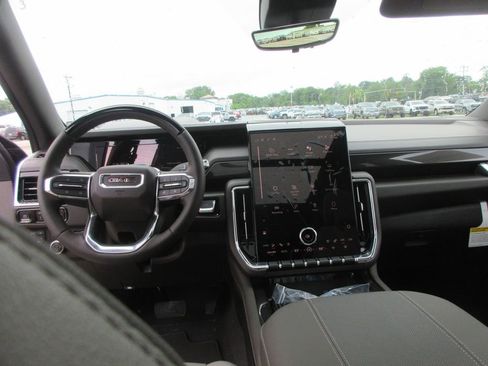 New 2026 GMC Yukon XL Elevation w/ Elevation Premium Package AWD/4WD image 16