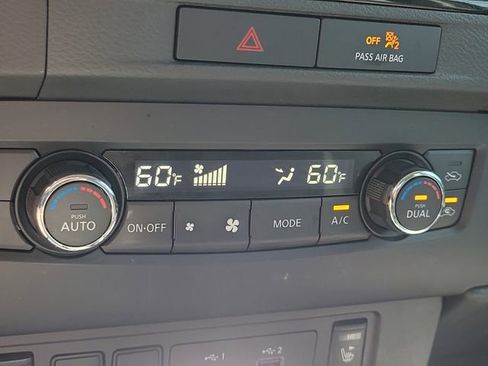 Used 2022 Nissan Frontier SV RWD image 26