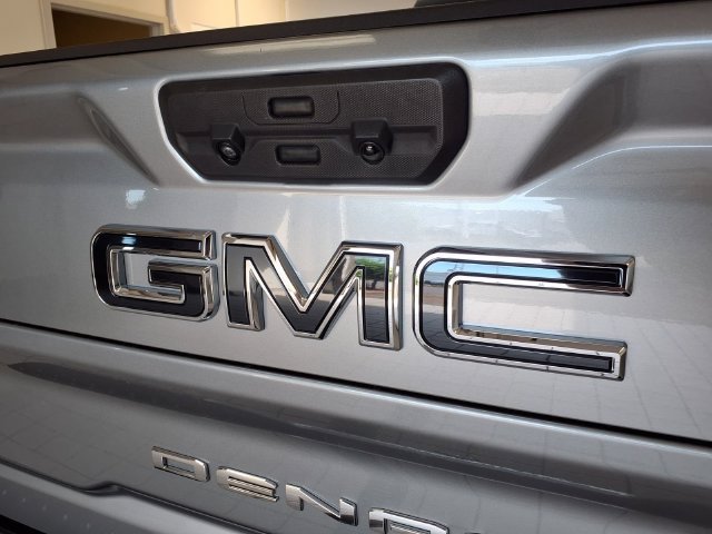 Used 2025 GMC Sierra 2500 Denali Ultimate AWD/4WD image 25