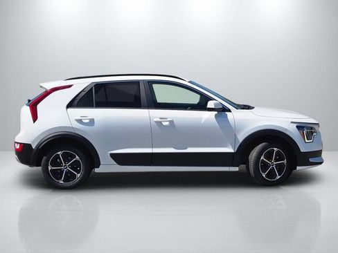 New 2026 Kia Niro LX FWD image 3