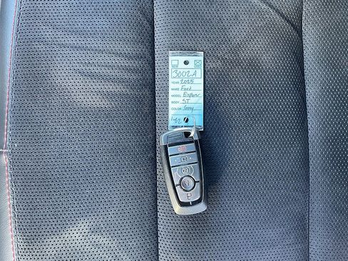 Used 2025 Ford Explorer ST AWD/4WD image 33