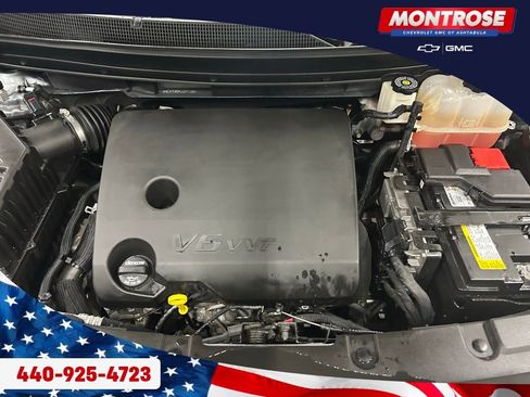 Used 2023 Chevrolet Traverse LS image 32