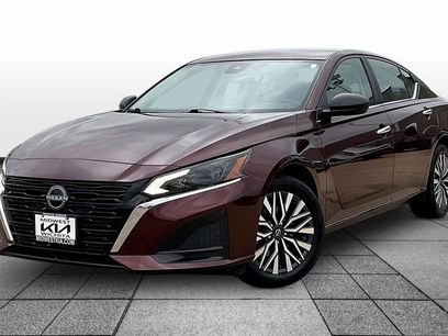 Used 2025 Nissan Altima 2.5 SV