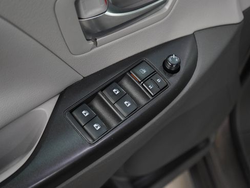 Used 2020 Toyota Sienna LE AWD/4WD image 20