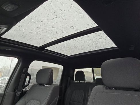 New 2026 RAM 1500 4x4 Crew Cab image 12