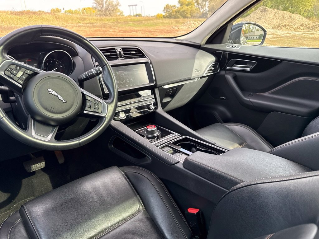 Used 2020 Jaguar F-PACE Prestige AWD/4WD image 30