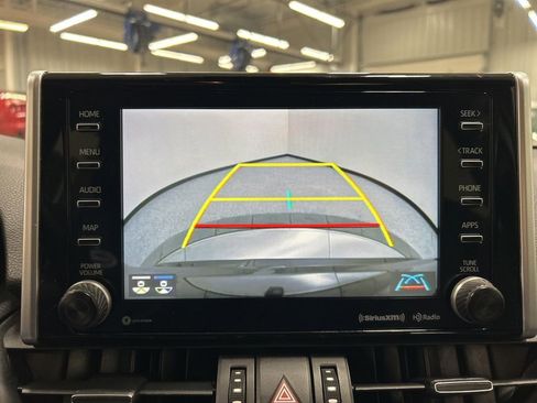 Used 2019 Toyota RAV4 Limited image 18