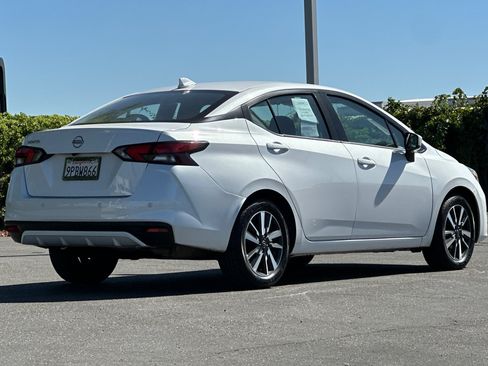 Certified 2025 Nissan Versa SV FWD image 4