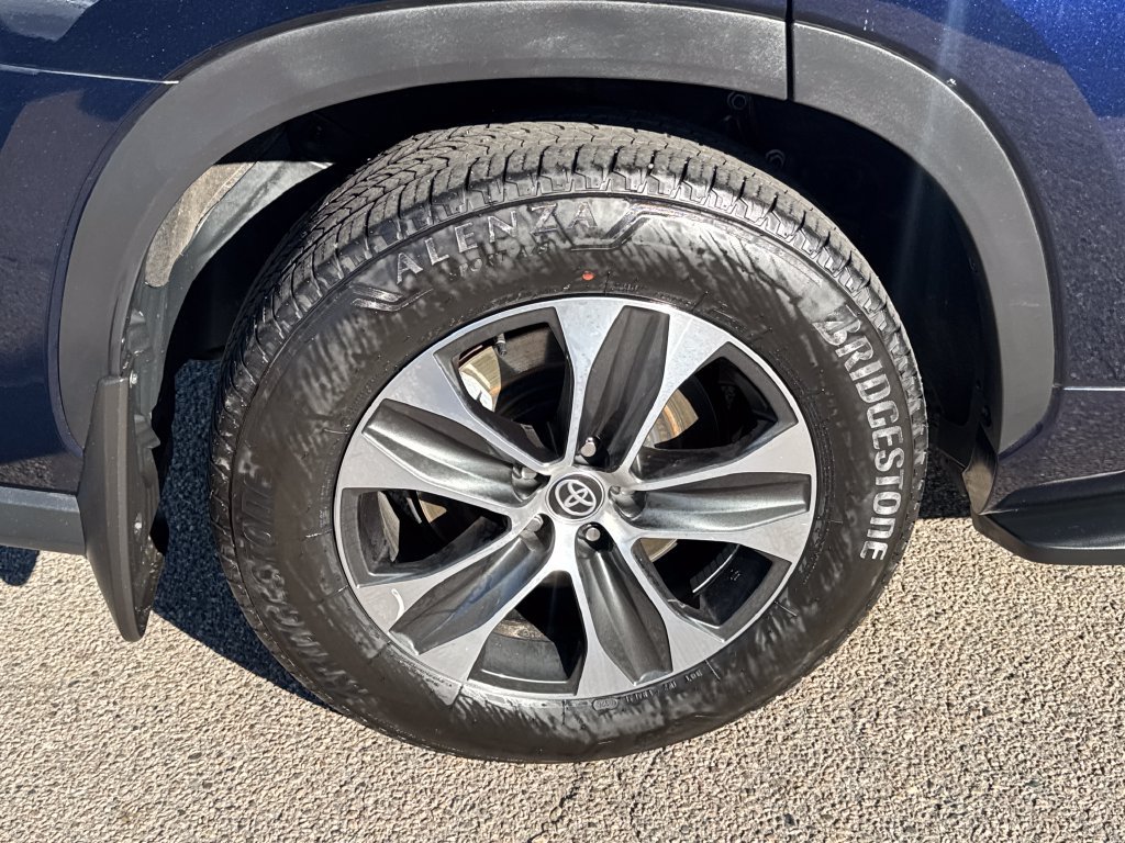 Used 2026 Toyota Highlander XLE AWD/4WD image 43