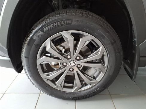 Used 2023 Toyota RAV4 XLE Premium image 9