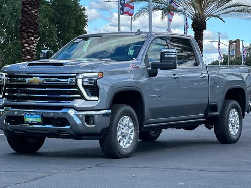 New 2026 Chevrolet Silverado 3500 LTZ w/ LTZ Convenience Package AWD/4WD image 7