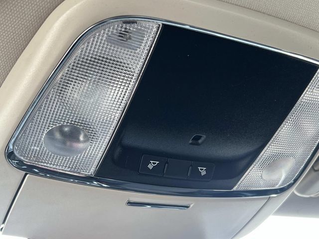 Used 2020 Chrysler 300 Touring w/ Chrome Appearance Package RWD image 26
