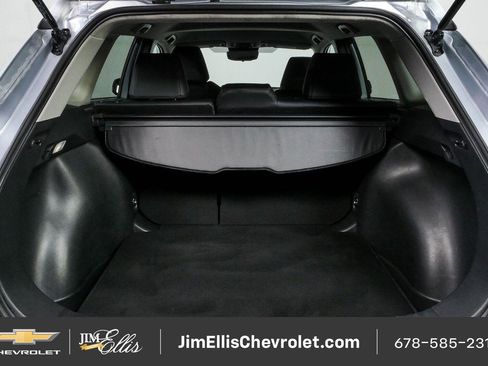 Used 2025 Toyota Corolla Cross XLE FWD image 28