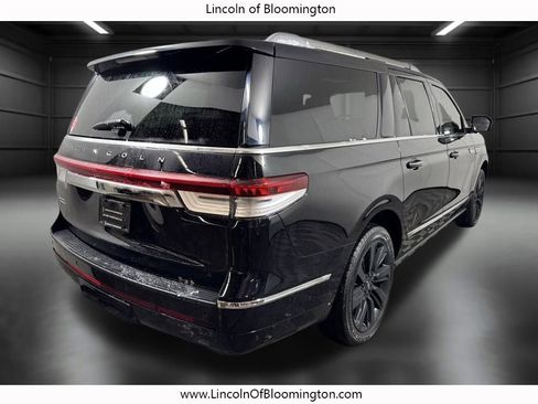 Certified 2023 Lincoln Navigator L Reserve w/ Equipment Group 201A AWD/4WD image 8