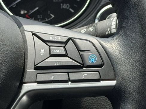 Used 2021 Nissan Rogue Sport SV w/ Technology Package FWD image 16