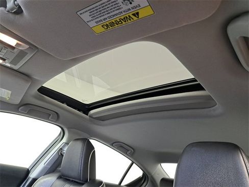 Used 2019 Acura ILX w/ Premium Package image 21