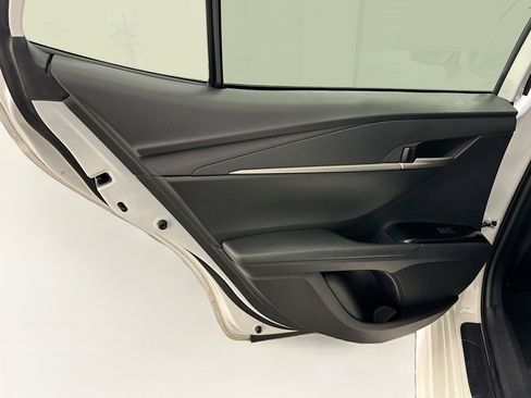Used 2025 Toyota Camry SE image 27