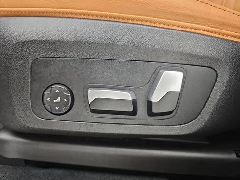 Used 2023 BMW X4 xDrive30i w/ Parking Assistance Package AWD/4WD image 40