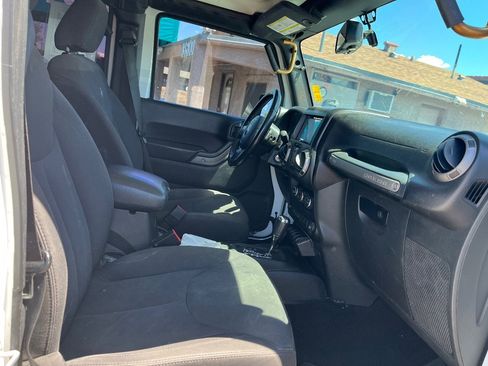 Used 2016 Jeep Wrangler Unlimited Sport w/ Quick Order Package 24S AWD/4WD image 17