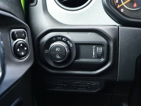 New 2026 Jeep Gladiator Sport AWD/4WD image 15