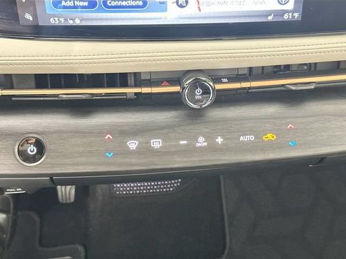 Used 2024 Nissan Ariya AWD image 15