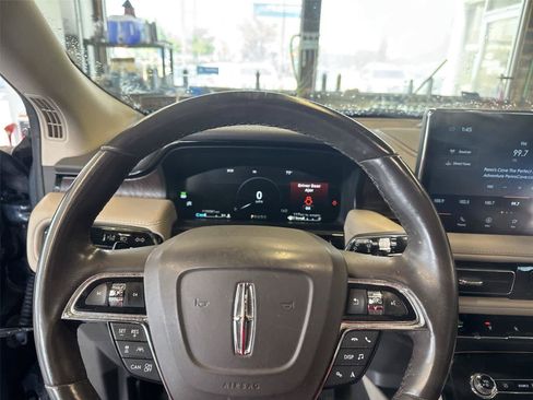 Used 2022 Lincoln Nautilus Reserve w/ Equipment Group 201A AWD/4WD image 16