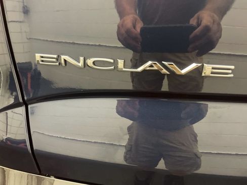 Used 2023 Buick Enclave Essence w/ LPO, Floor Liner Package FWD image 22
