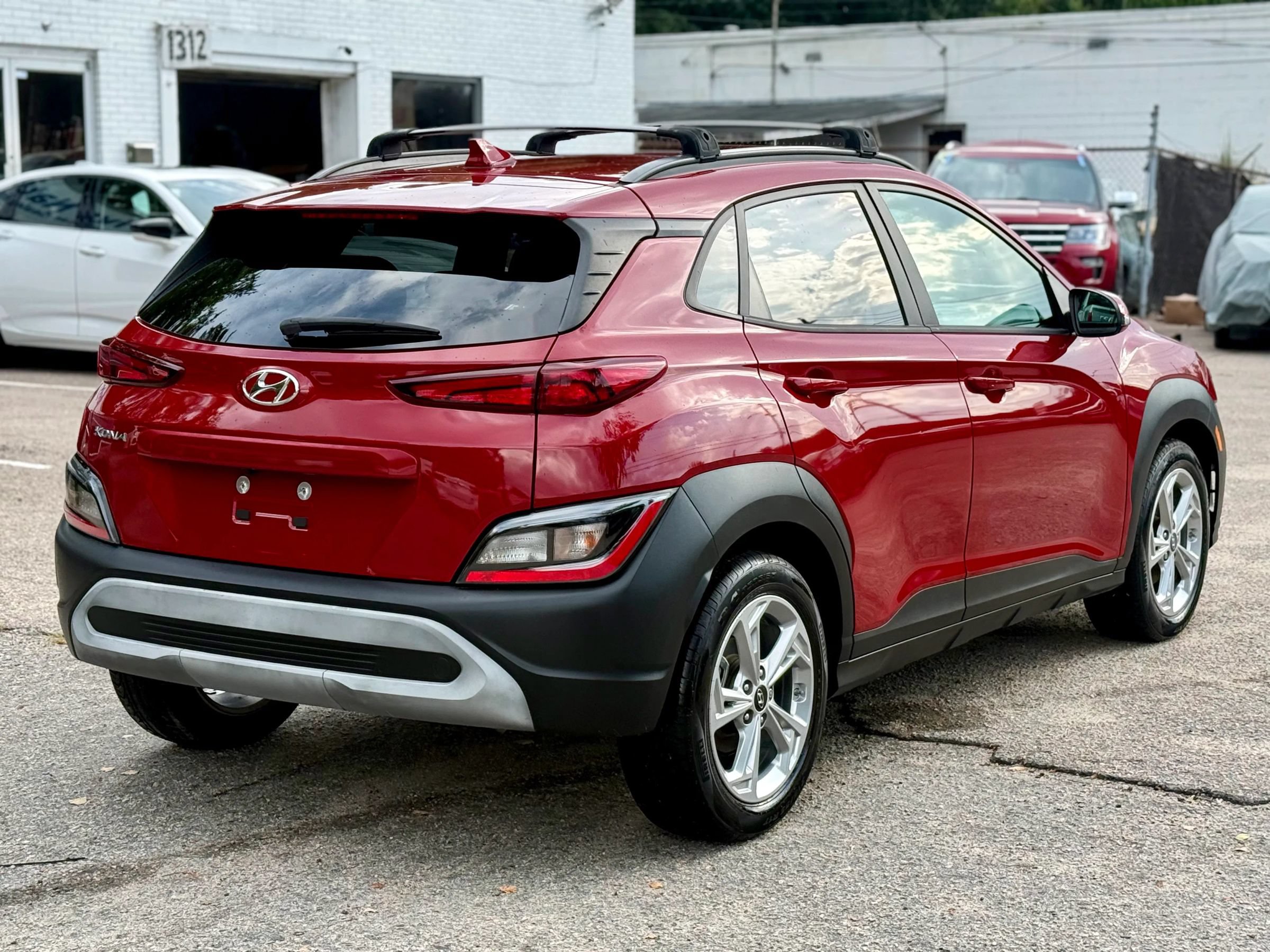 Used 2022 Hyundai Kona SEL w/ Convenience Package FWD image 5