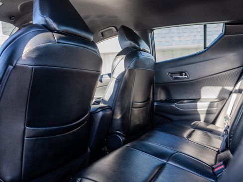 Used 2018 Toyota C-HR XLE image 29