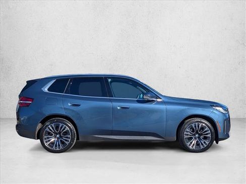 Used 2025 BMW X3 xDrive30i w/ Premium Package image 4