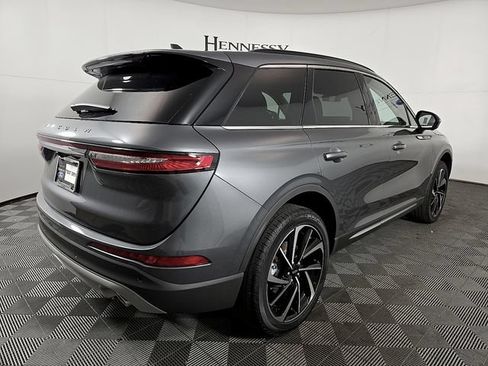 Used 2026 Lincoln Corsair Reserve FWD image 4