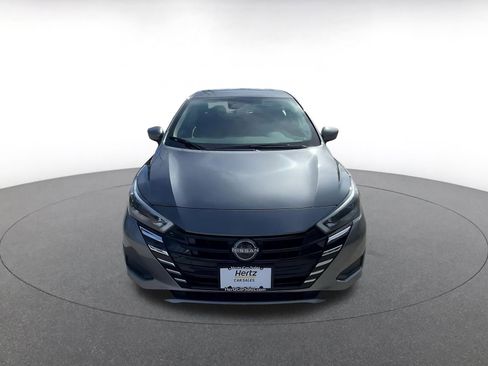 Used 2025 Nissan Versa SV image 4