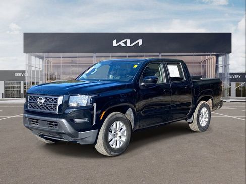 Used 2023 Nissan Frontier SV image 4