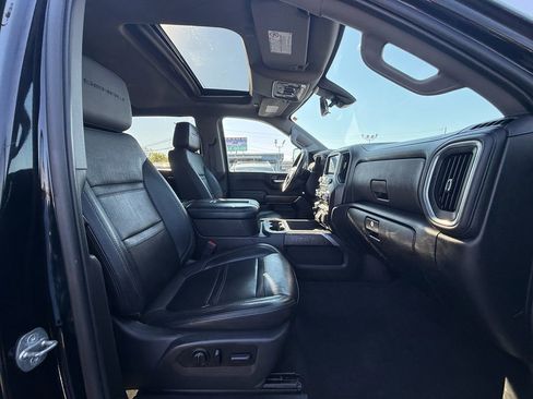Used 2020 GMC Sierra 2500 Denali w/ Denali Ultimate Package AWD/4WD image 23