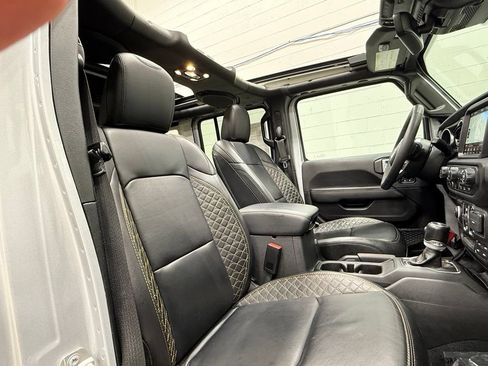 Used 2023 Jeep Wrangler Unlimited Sahara AWD/4WD image 42