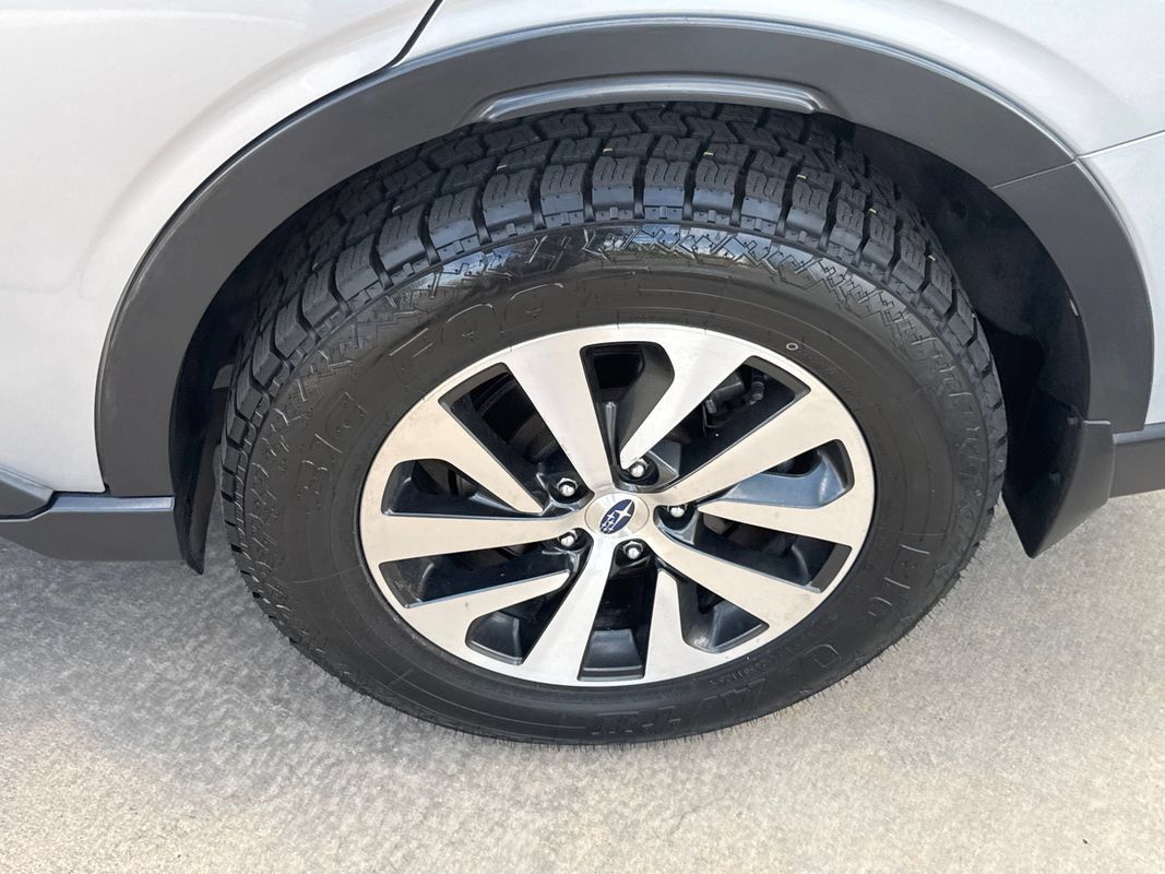 Used 2020 Subaru Outback Premium AWD/4WD image 12