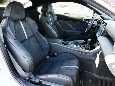 New 2025 Toyota GR86 Premium image 11