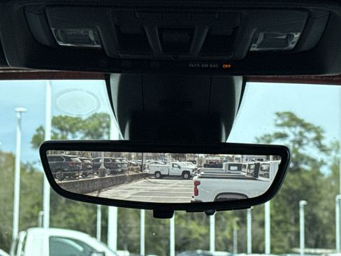 Used 2020 Chevrolet Silverado 1500 High Country w/ Technology Package image 38