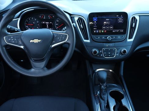 Used 2023 Chevrolet Malibu LT image 15