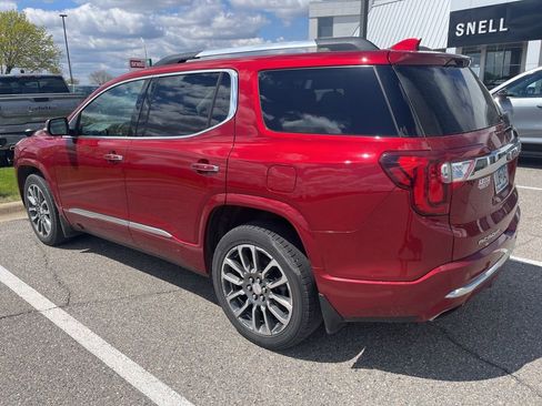 Used 2022 GMC Acadia Denali w/ Denali Ultimate Package AWD/4WD image 2