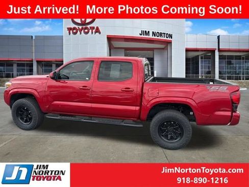 Used 2023 Toyota Tacoma SR AWD/4WD image 3
