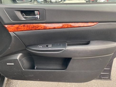 Used 2012 Subaru Outback 2.5i Limited image 31