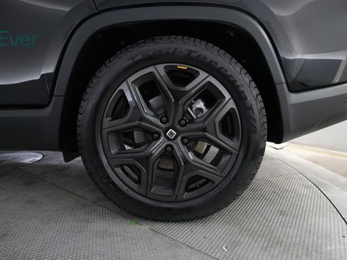Used 2026 Rivian R1T Adventure AWD/4WD image 9