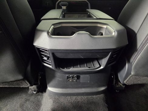 Used 2025 Toyota Tundra Limited AWD/4WD image 24