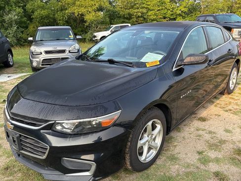 Used 2017 Chevrolet Malibu LS FWD image 10