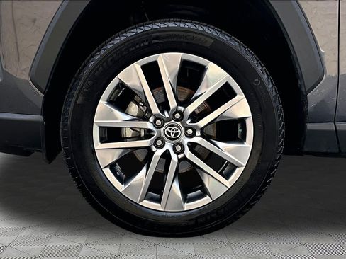 Used 2023 Toyota RAV4 XLE Premium FWD image 11