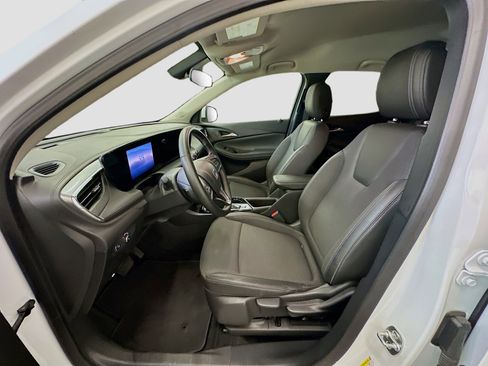 Used 2025 Buick Encore GX Preferred image 13