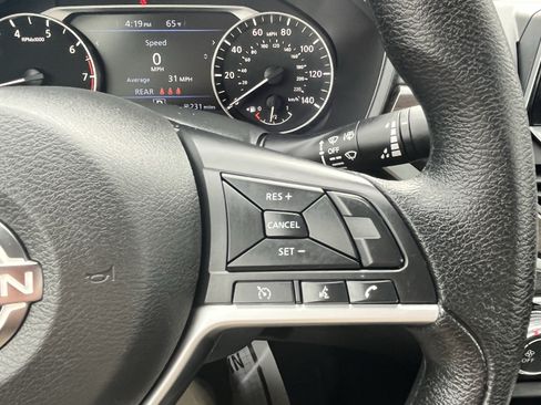 Used 2024 Nissan Altima 2.5 SV AWD/4WD image 22